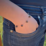 pulseira-bella-em-aco-inox-e-olho-de-tigre